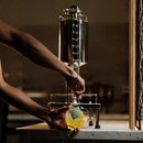 Torre de Bebidas + Chápeu e Personalização de Nome